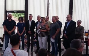 Fabienne et Sylvain Levesque récompensés à la mairie de Pavilly