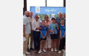 La triplette jeune récompensée à la soirée des sportifs pavillais