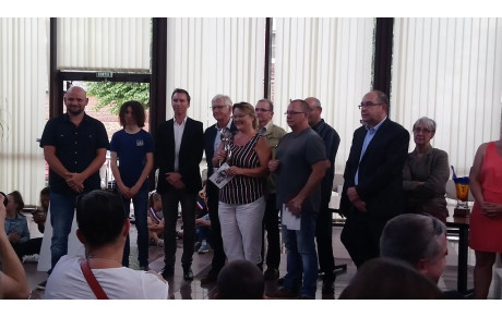 Fabienne et Sylvain Levesque récompensés à la mairie de Pavilly